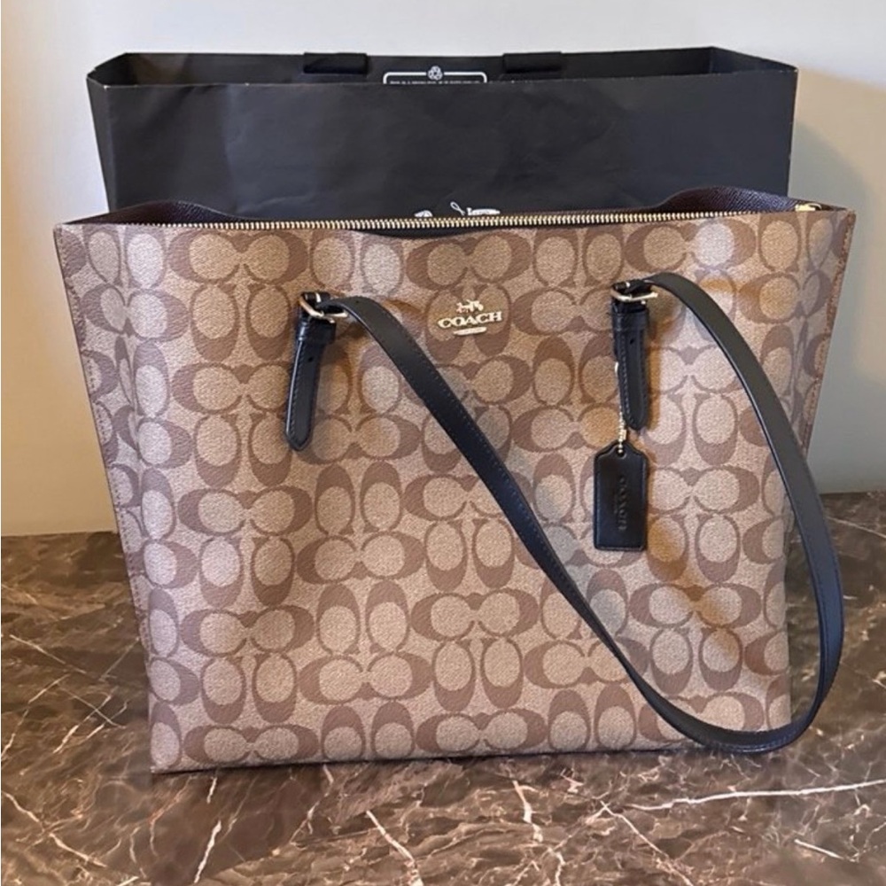 Coach MOLLIE TOTE BAG IN SIGNATURE CANVAS Khaki / Black like new. - Picture 4 of 16